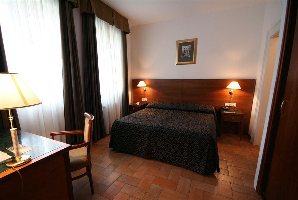 Galileo 4* Praga